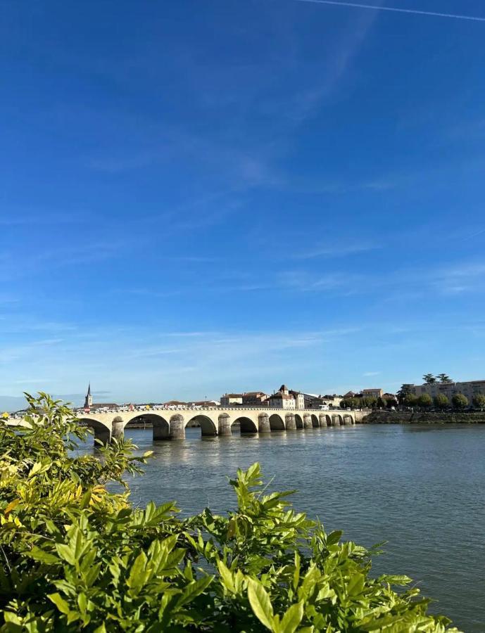 Le Lamartine - Vue Saone - Baignoire Ilot มากง ภายนอก รูปภาพ